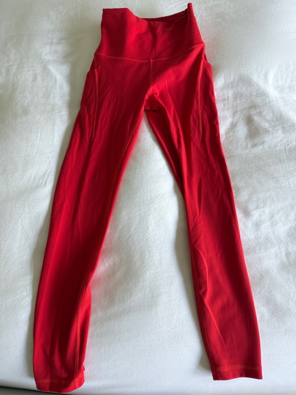 Lululemon Wunder Train High Rise Tight w/ Pockets (25”)